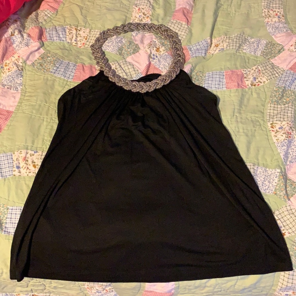 Sleeveless/halter top